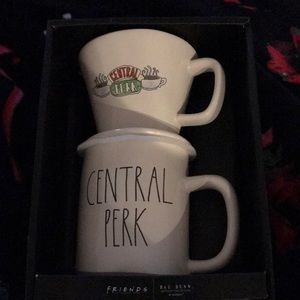 Rae dunn central Perk gift set mugs friends